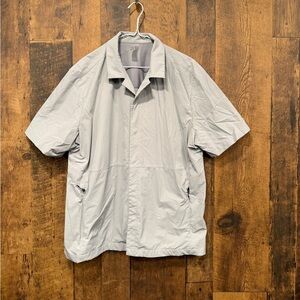 Kit and Ace Men's Light Gray Short Sleeve Jacket tech large EUC